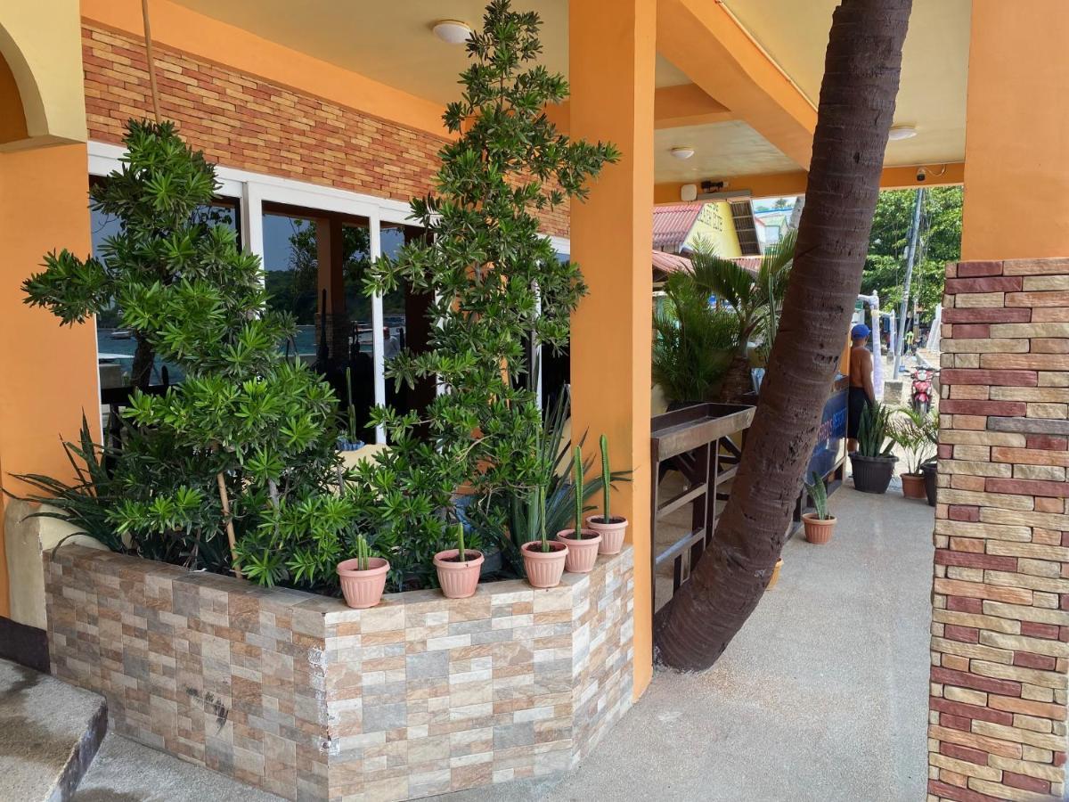Papa Freds Beach Resort Пуерто-Галера Екстер'єр фото