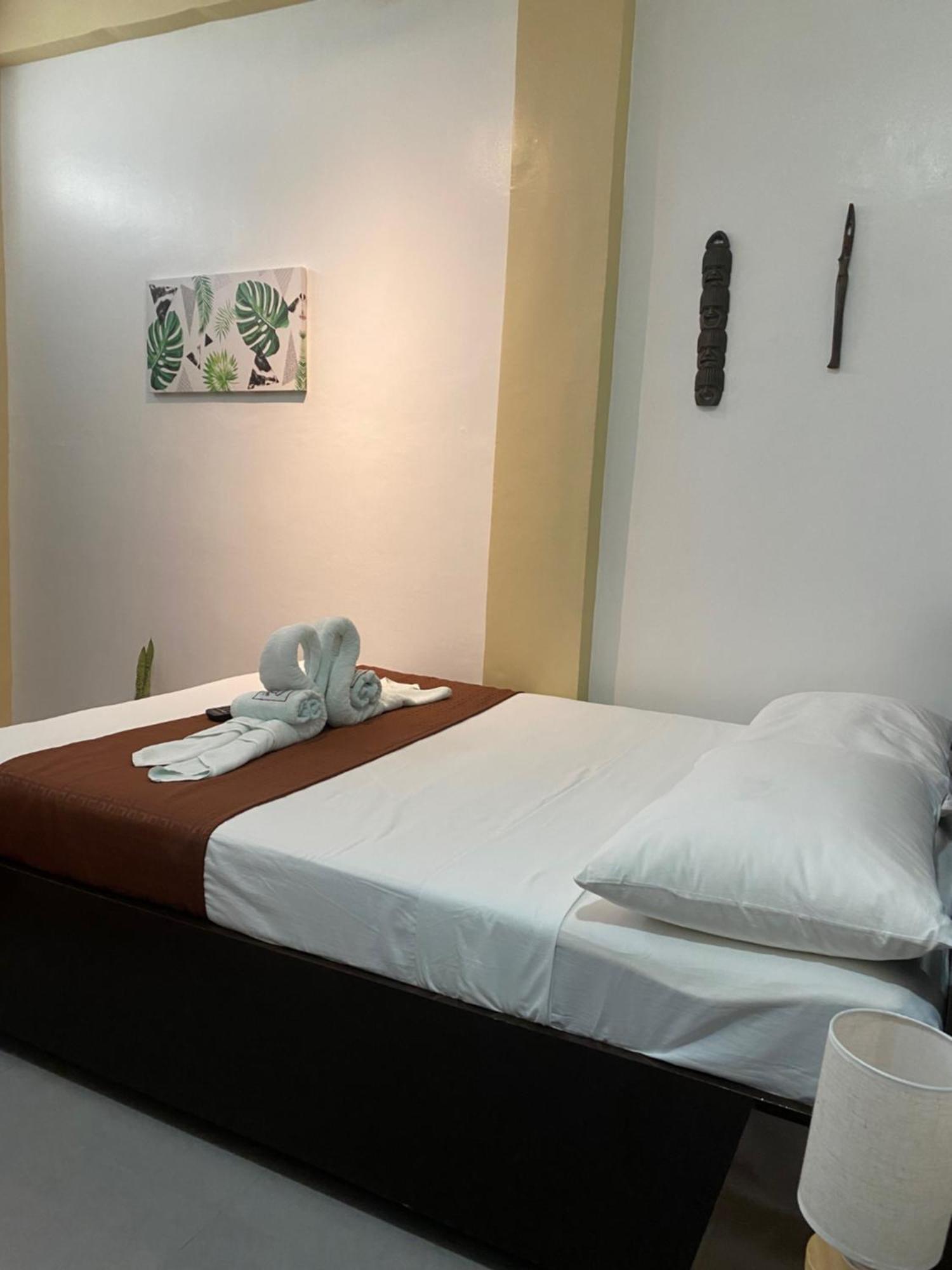 Papa Freds Beach Resort Пуерто-Галера Екстер'єр фото