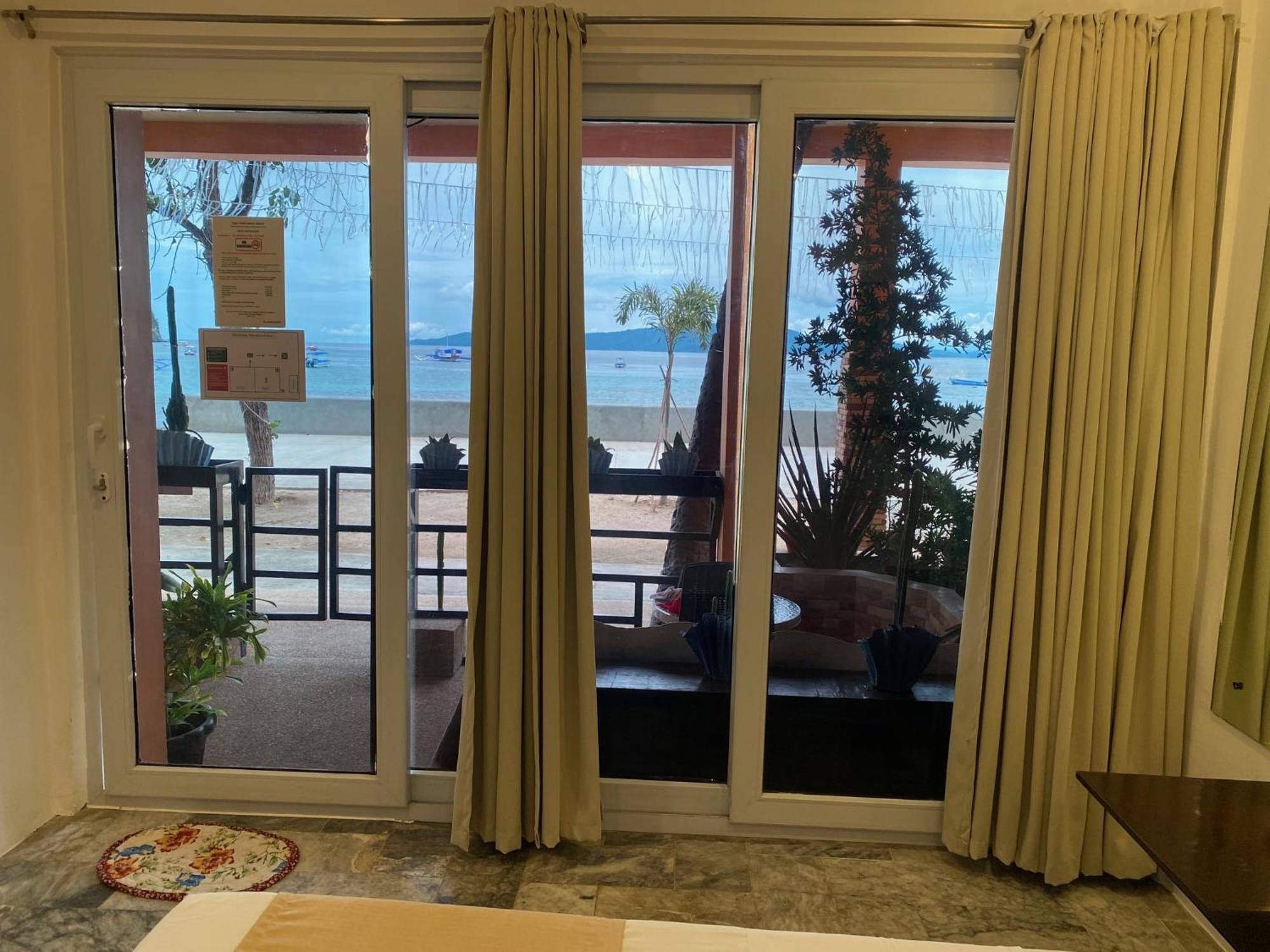 Papa Freds Beach Resort Пуерто-Галера Екстер'єр фото