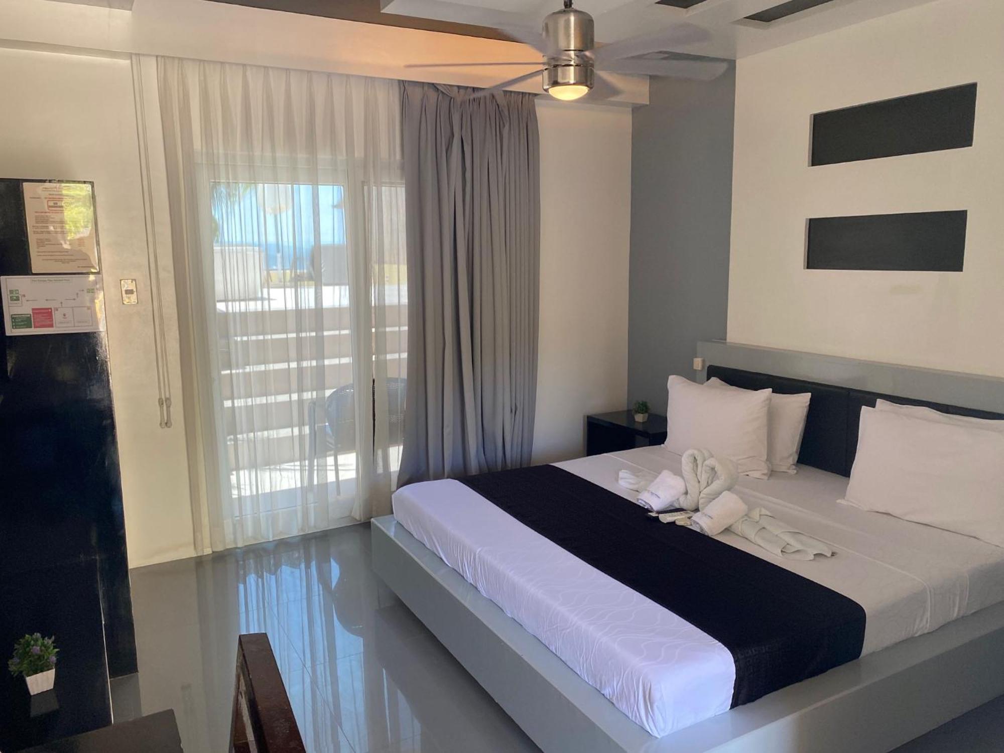 Papa Freds Beach Resort Пуерто-Галера Екстер'єр фото