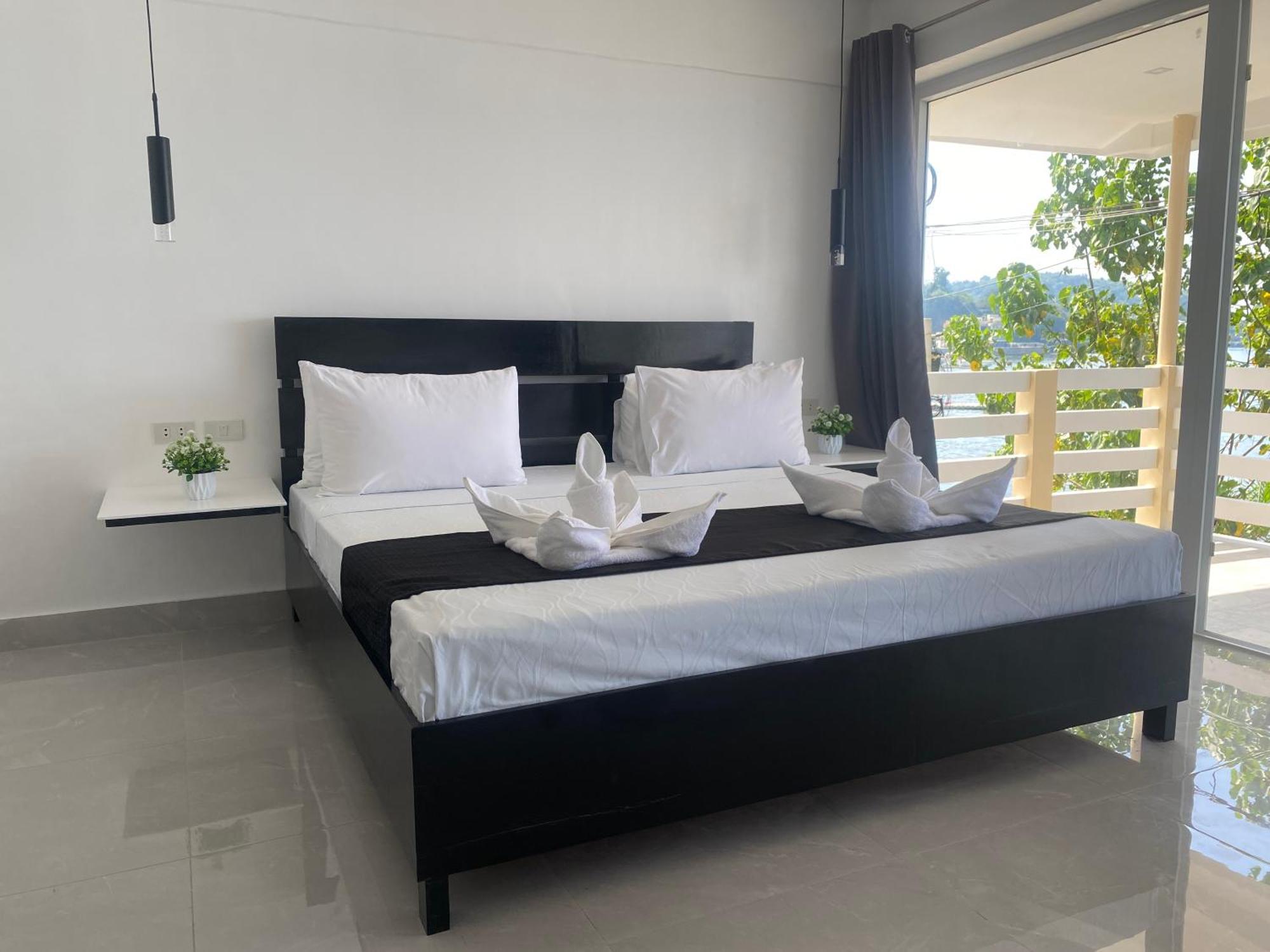 Papa Freds Beach Resort Пуерто-Галера Екстер'єр фото
